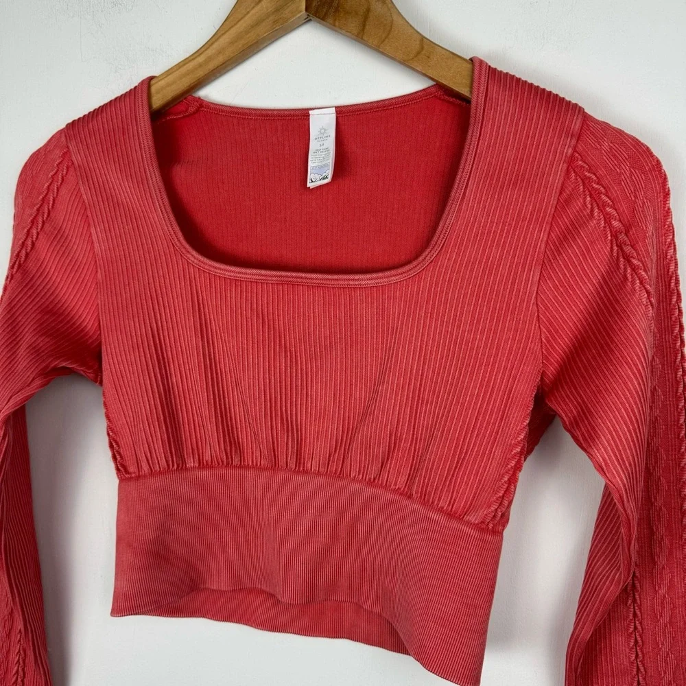 Aerie Offline Big Chill Seamless Long Sleeve T-Shirt Crop Top Sz Small Coral
